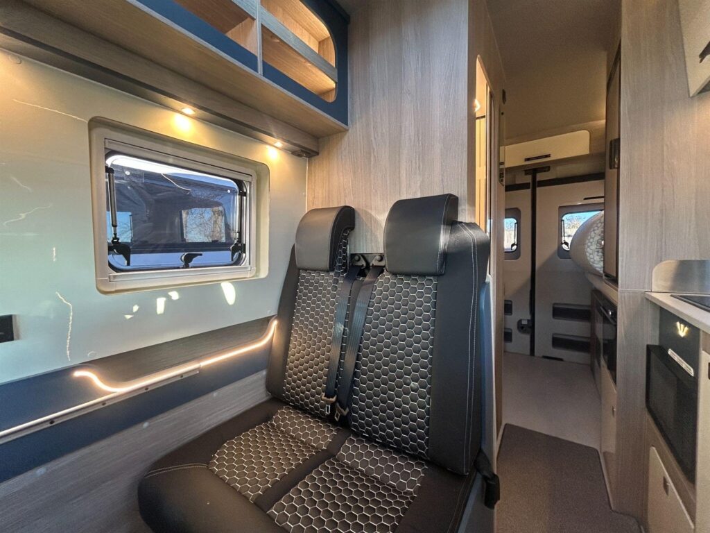 Wildax Equinox B Class Diesel 825a0b140037